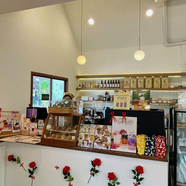 Whimsical Escapes at Plearn Cafe