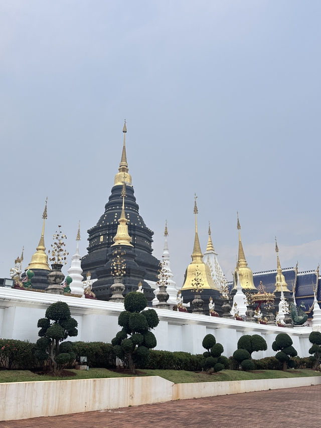 เที่ยววัดสวยเชียงใหม่ ที่วัดบ้านเด่น อ.แม่แตง