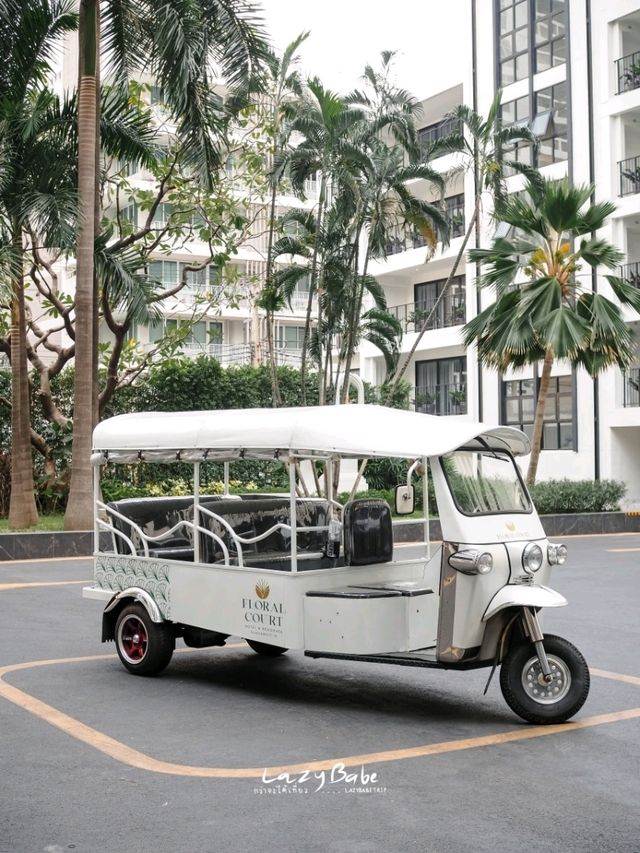 พักผ่อนหย่อนใจที่ Floral Court Hotel & Residence 