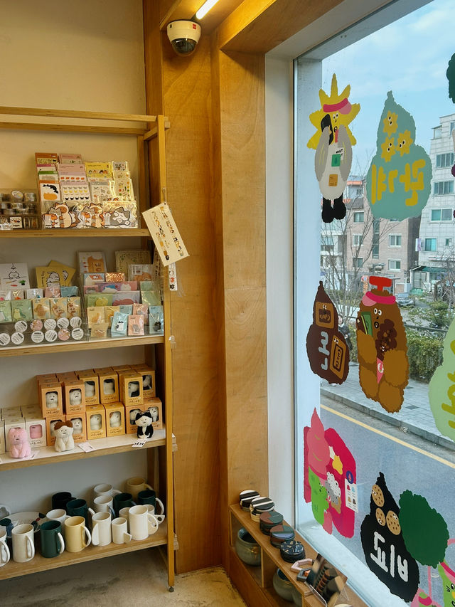 아기자기한 실내 데이트 장소로 OBJECT 서교점 추천🤍🧸