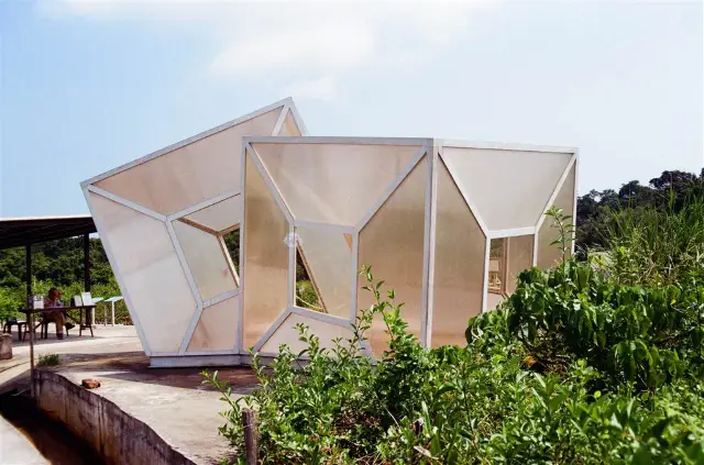 Fusing Arts, Salt Pan Industry and Religion at the Island of Yim Tin Tsai in Hong Kong