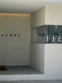 S Y D N Y Cafe