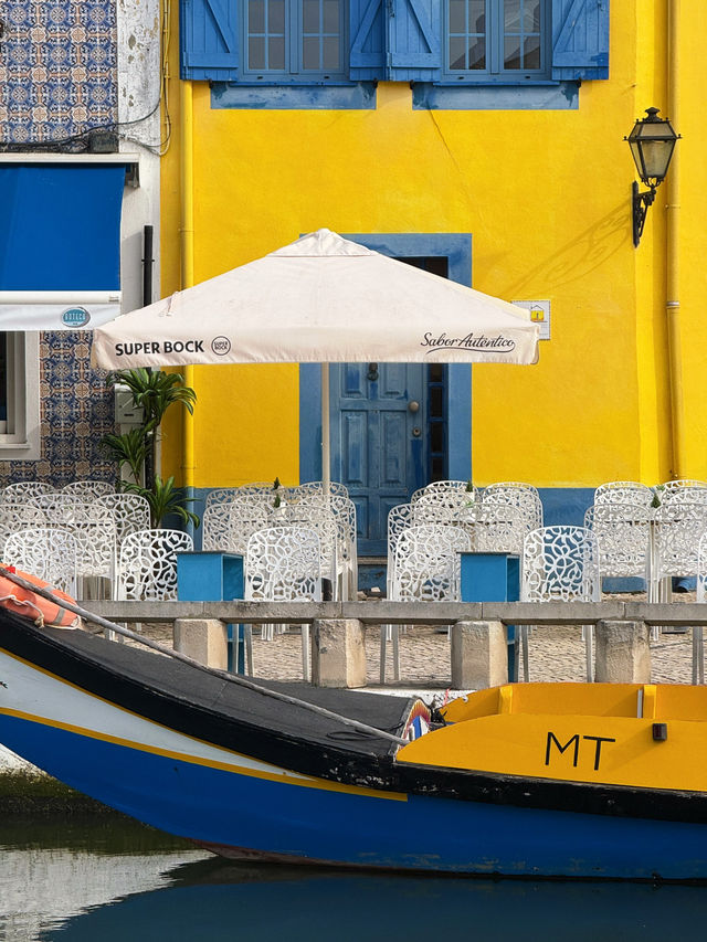Is Aveiro worth a stop in between Porto and Lisbon?