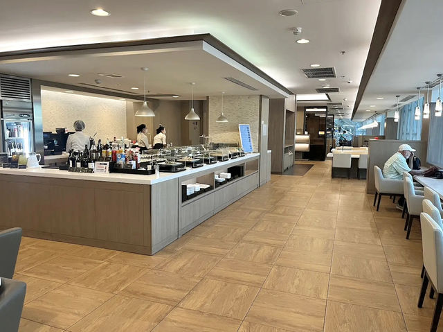 Japan Airlines Sakura Lounge สนามบินสุวรรณภูมิ