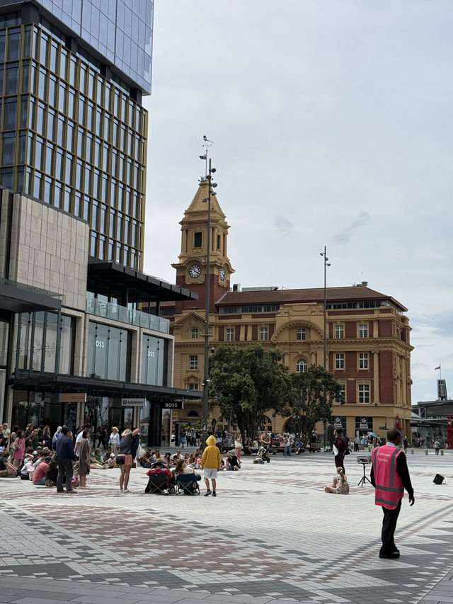 Fall In Love With Downtown Auckland, An Architectural Wonderland 🏢🏙️🌃