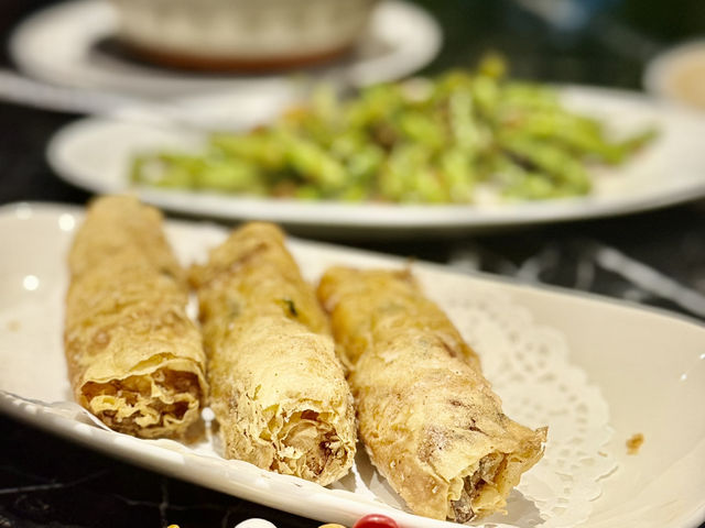 高雄福華大飯店（珍珠坊）重新裝潢過富麗堂皇.美食非吃不可