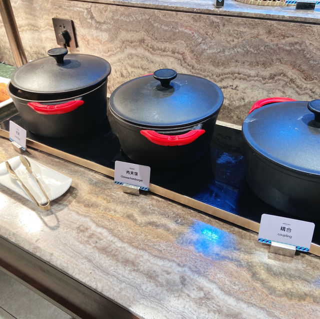 西安美居酒店早餐豐盛多樣！
