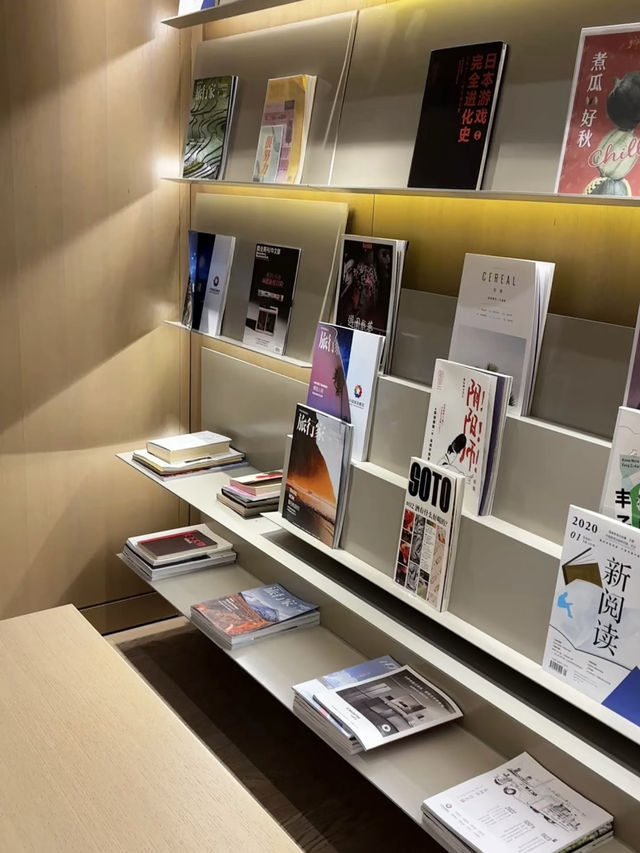 Beijing Stay = 100% the Right Choice - Read and Rest Hotel 📚🛏️  