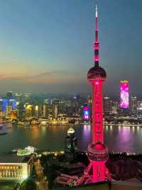 Experience The Ritz-Carlton Shanghai, Pudong, nothing short of extraordinary. 