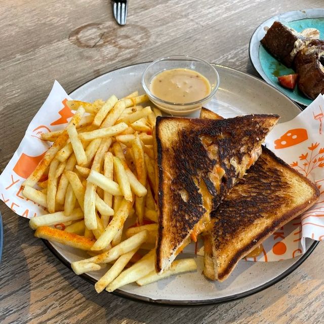 a nice cafe with good food