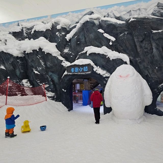 唔使100元可以全日任玩娛雪項目