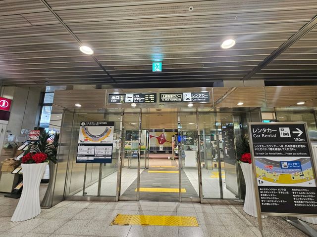 原來從新千歲機場到札幌市中心，可以又舒服，又平又好簡單！。。