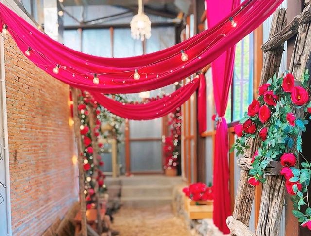 ร้านปาฎี ตกแต่งที่อบอุ่นและทันสมัยเข้ากับบรรยากาศ