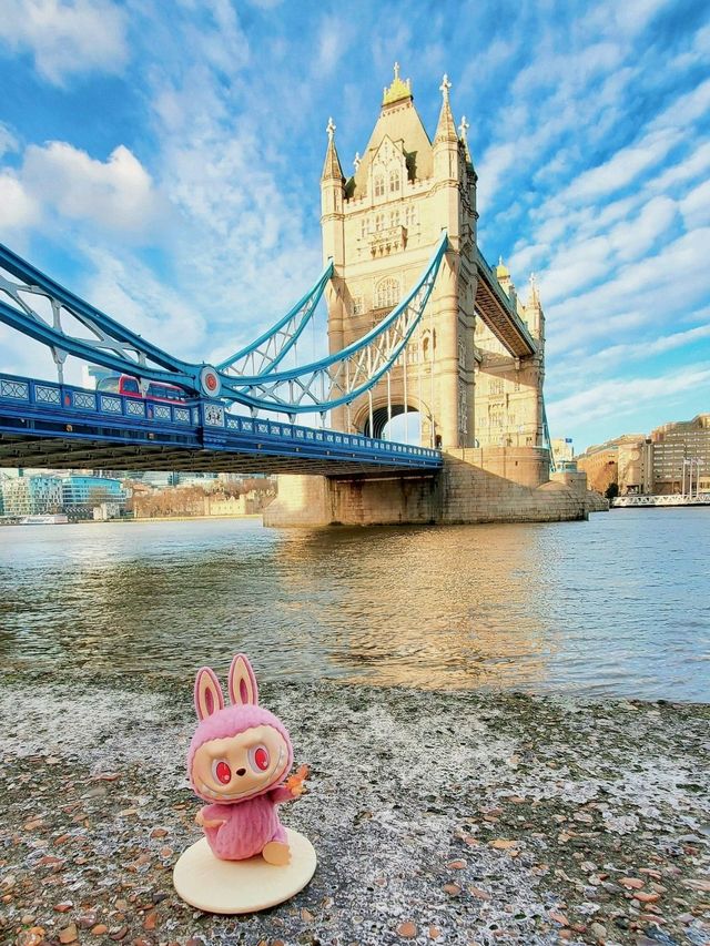 欣賞 倫敦塔橋 (Tower Bridge)🌉 好地方Costa Coffee☕️