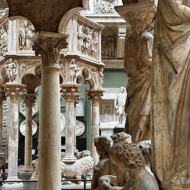Victoria and Albert Museum (V&A), London