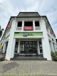 Kuu Comforts: Where Local Favourites Meet Café Chic in Eco Botani