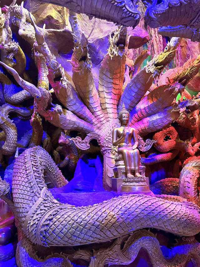 🐉幻想的な龍の世界へ――ナコンナーヨックのワット・マニーウォンで心癒されるひとときを🛕
