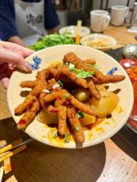 渝少侠Chongqing-Style Steamboat in Chengdu