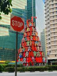 Art lovers, Go explore Raffles Place