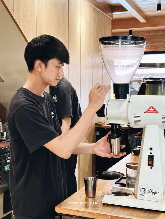 Akha Ama Coffee (The New Original) . 🤎✨