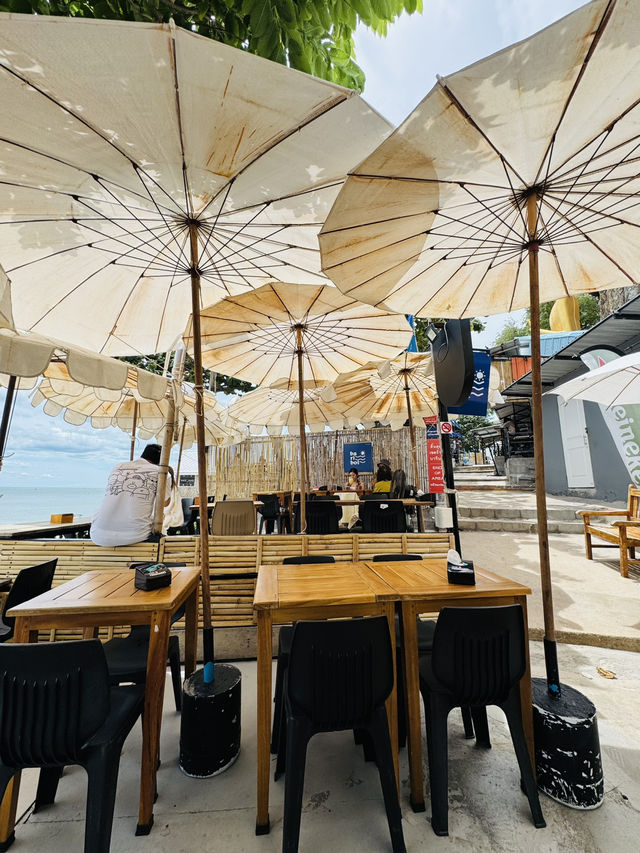 ดื่ม & ชิลล์ ชมวิว ที่ Baribot Khaotakiab หัวหิน 