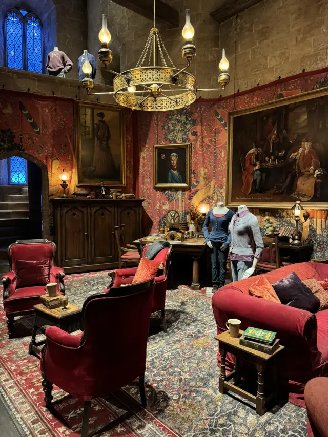 도쿄 워너 브라더스 스튜디오 투어에서 반나절의 마법을 경험하세요 — 해리포터 팬이라면 꼭 방문해야 할 곳입니다!