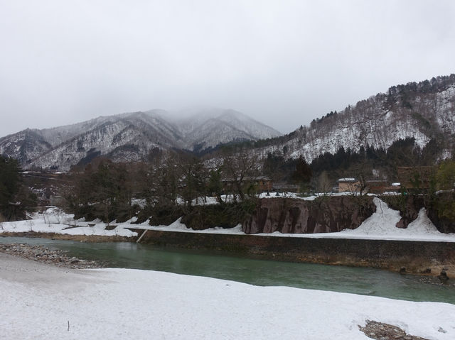 🏔️ Shirakawa-go – A Timeless Village That Took My Breath Away