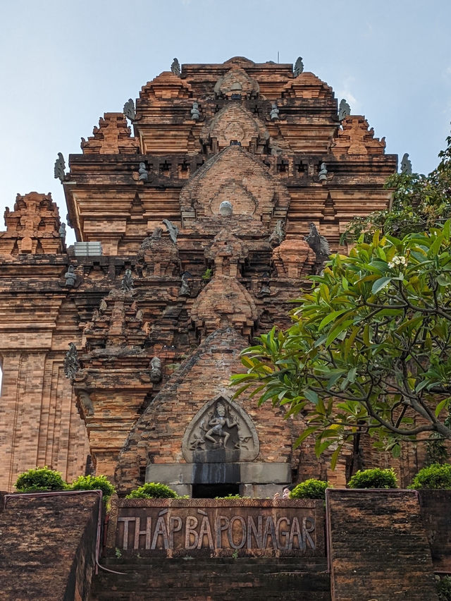 🇻🇳 Cham Towers Po Nagar: A Greeting from Ancient Times in Nha Trang! 🗿