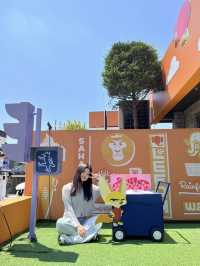 삼청동 대규모 캐릭터소품샵 