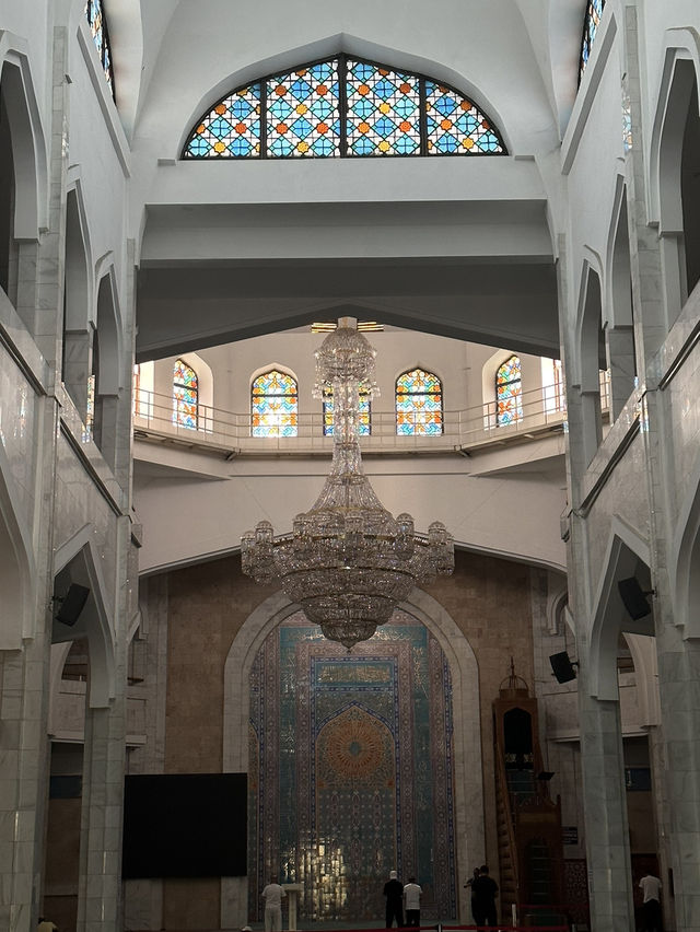 Visit the Almaty Central Mosque: A Spiritual Gem in Kazakhstan 🇰🇿🕌