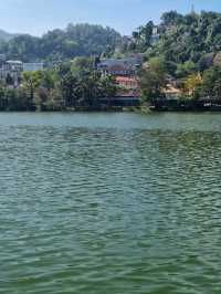 Cruising Around Kandy Lake