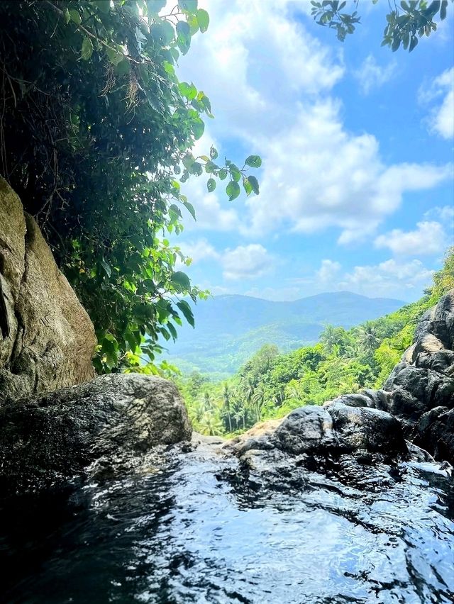 Na Muang Falls Escape