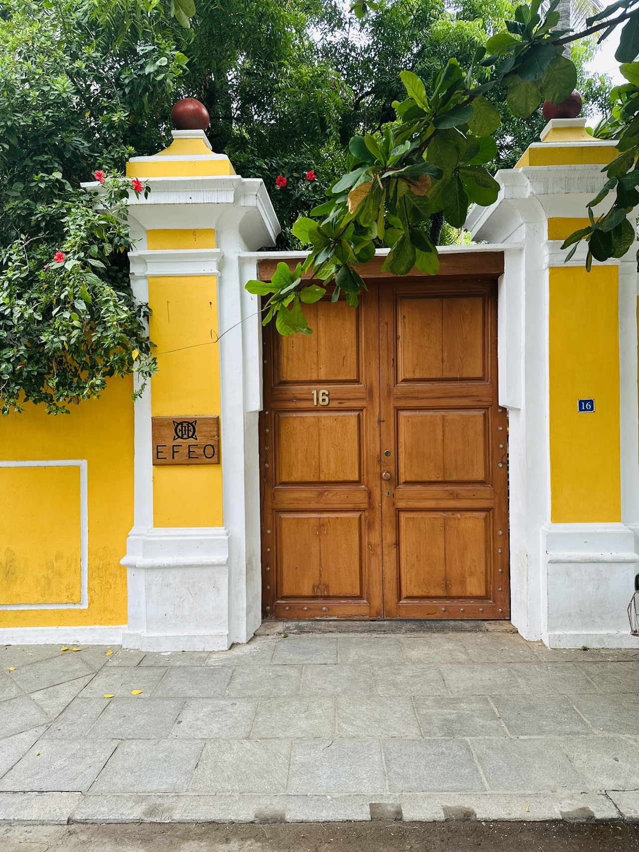 My 3-day itinerary for Pondicherry Trip.
* Take a bike rental to explore the city(cost 400 to 500 INR)
#pondicherry ##frenchcolonial ##cafe ##nightlife 

Day 1: Explore White Town, admire the colonial architecture, and enjoy a French breakfast at a cafe. Afternoon: Stroll along Promenade Beach, visit the Statue of Dupleix, and relax at Bharathi Park.Evening: Enjoy a sunset view at Rock Beach and have dinner at restaurant in the French quarter.
Day 2: Visit Sri Aurobindo Ashram and the Immaculate Conception Cathedral. Afternoon: Head to Auroville, explore the Matrimandir. Evening: Relax at Paradise Beach, enjoy water sports, and have dinner at a beachside cafe. 
Day 3: Spend time at Serenity Beach, enjoy the greenery, and participate in water activities. Afternoon: Explore the local markets, visit the Pondicherry Museum, and enjoy a South Indian lunch. Enjoy a final sunset view, have dinner at a local restaurant, and experience the nightlife.

