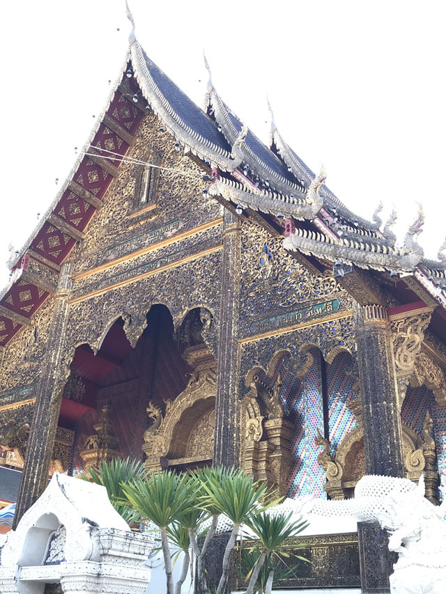 วัดเด่นสะหรีศรีเมืองแกน วัดสวยที่ห้ามพลาด