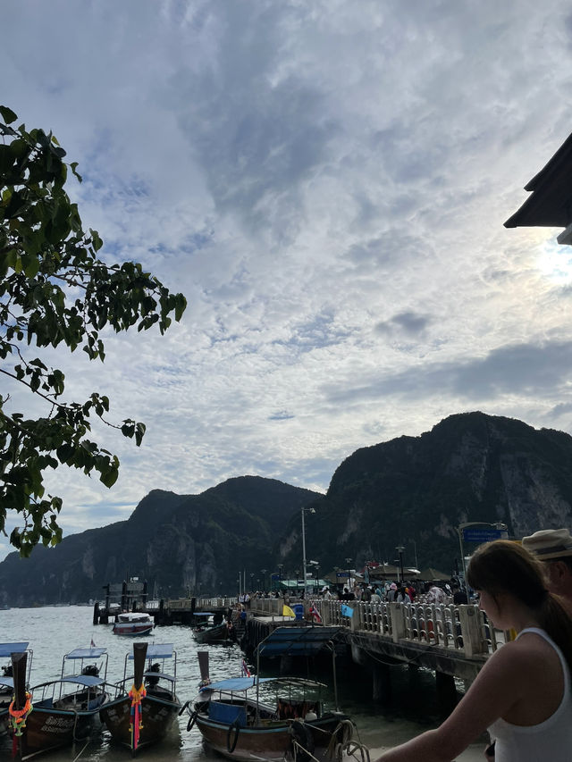 เดินทางไปเกาะพีพี กับอ่าวมาหยา 