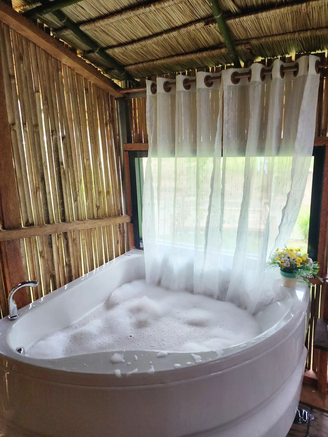ที่พักราชบุรี ที่พักเปิดใหม่ | มองวิว รีสอร์ท