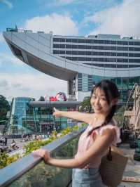 「米奇與好友」玩轉香港太平山頂！🚠  嚟香港旅行必到太平山頂飽覽維港景色，今個暑假，全港首個迪士尼「Mickey Keep It Real」主題活動登陸太平山頂，「米奇」帶埋成班人氣角色米奇、米妮、