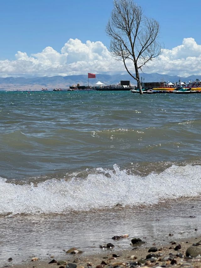 Qinghai Lake: Nature’s Masterpiece on the Roof of the World