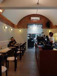 Pomalo Brew & Bakes