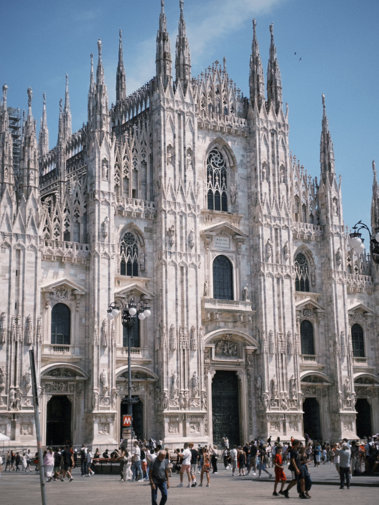 イタリア　ドゥオーモ caption.jpg?w=1200&h=-1&s=1