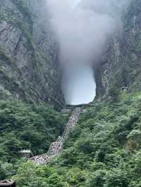 Step Through the Sky – Explore Tianmen’s Heavenly Arch