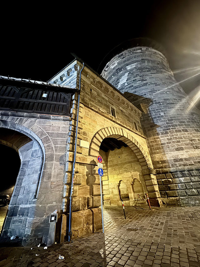 HANDWERKERHOF BY NIGHT – A FAIRYTALE VILLAGE AFTER DARK