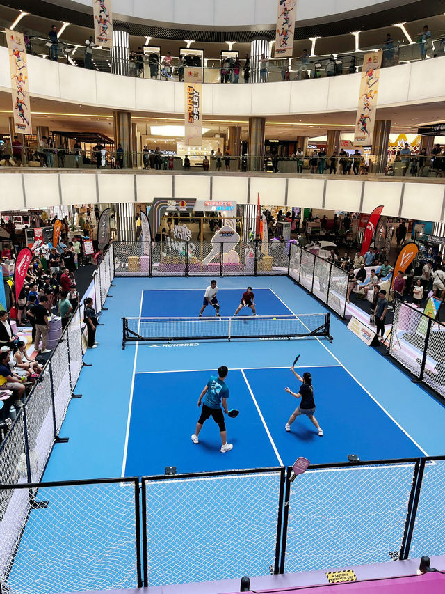 ピックルボールで大熱戦！1 Utama & One World Hotelでの週末アクティビティ