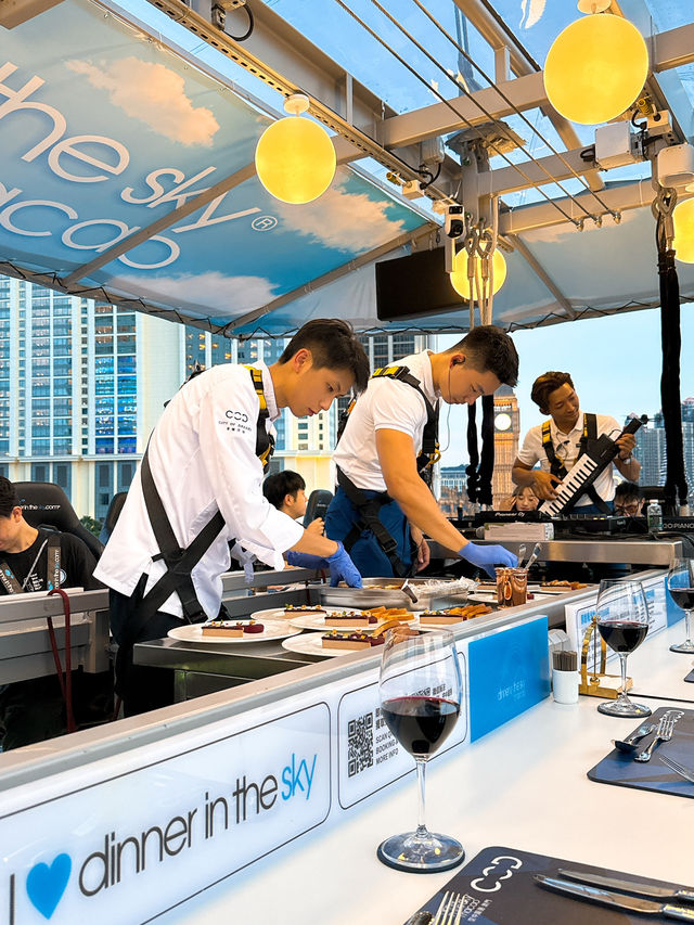 在50米高空用餐值得一試|澳門唯一的Dinner in the sky 在50米高空用餐值得一試|澳門唯一的Dinner in the sky