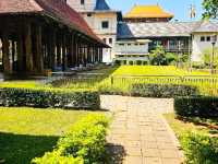 Explore the Historic Sri Dalada Maligawa Temple in Kandy, Sri Lanka