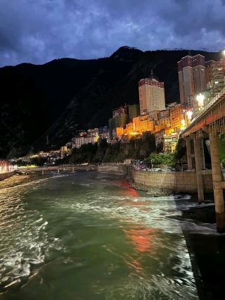 A Relaxed Adventure in Yajiang County