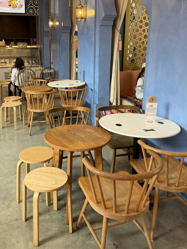 Miffy's Voyage Café Camel Republic