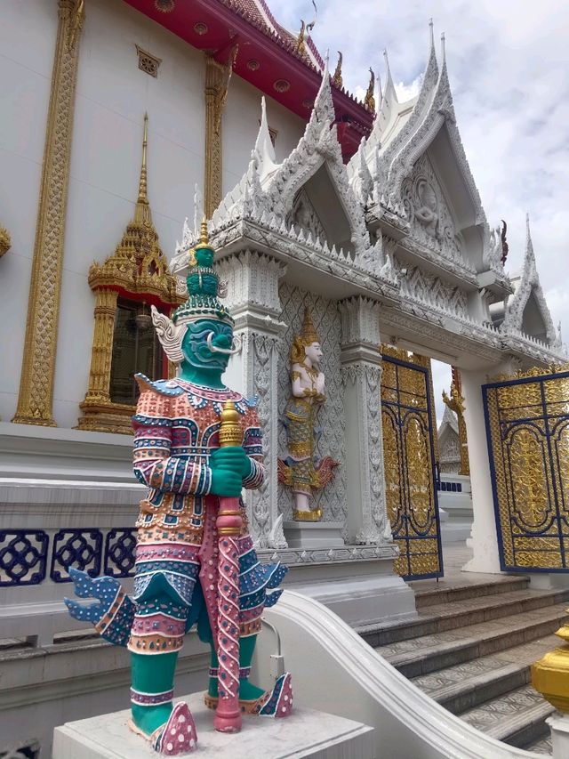 วัดบางไผ่ อารามหลวงสวยๆในนนทบุรี วัดบางไผ่ อารามหลวงสวยๆในนนทบุรี