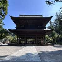 Passing Through History: The Sanmon Gate of Engaku-ji, Kamakura ⛩️
