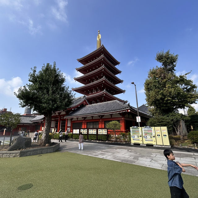 Reaching for the Sky: The Five-Storied Pagoda of Sensō-ji 🗼